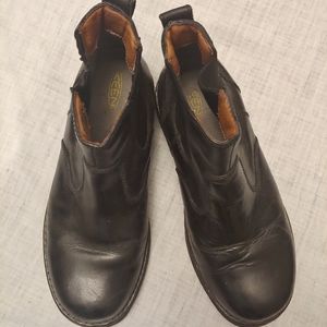 Keen black leather boots Sz 8